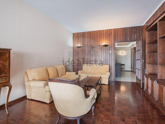Apartamento alugar em Porto, Lordelo Do Ouro