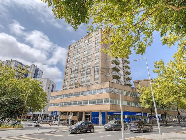 Apartamento alugar em Porto, Lordelo Do Ouro