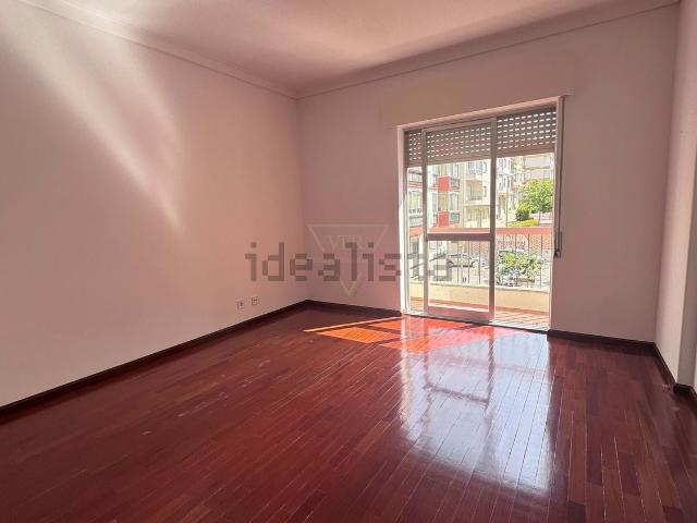 Apartamento venda em Loures, Urbanização das Urmeiras