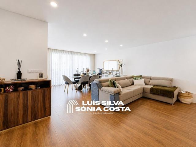 Apartamento venda em Santa Maria Da Feira, Aveiro