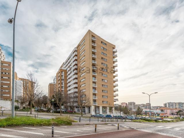 Apartamento alugar em Alta de Lisboa, Lisboa