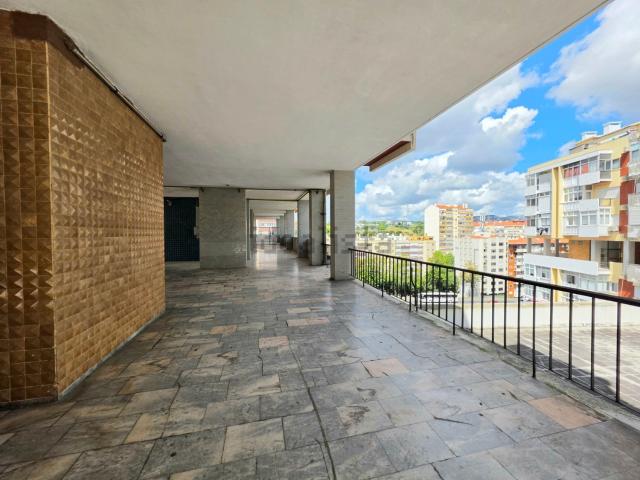 Apartamento venda em Santa Clara, Lisboa