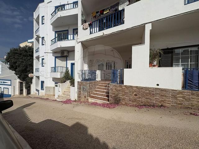 Apartamento alugar em Luz, Lagos
