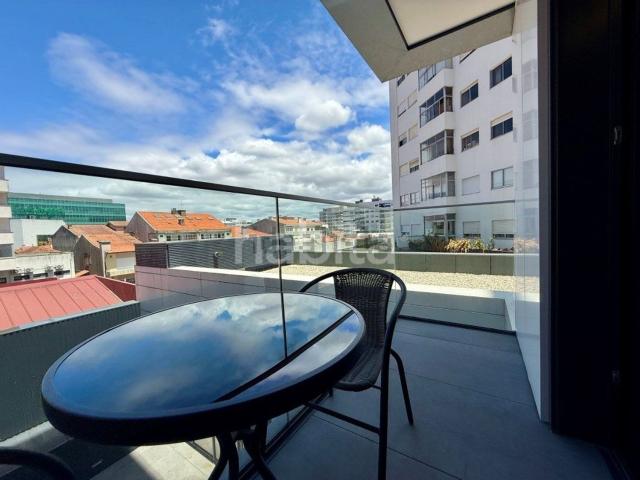 Apartamento alugar em Vila Nova De Gaia, Porto