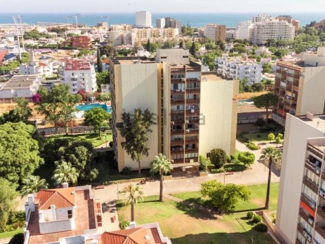 Apartamento alugar em Quarteira, Loulé
