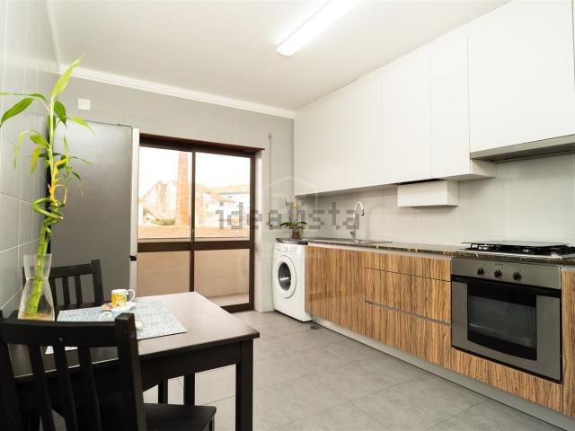 Apartamento venda em Marinha Grande, Leiria