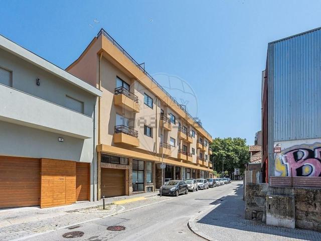 Apartamento venda em Basílio Teles, Porto