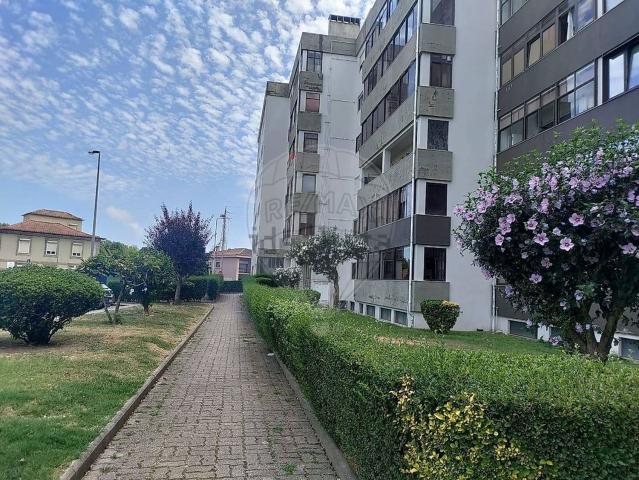 Apartamento alugar em Regadio, Porto