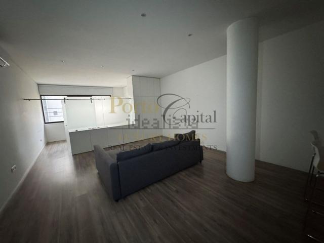 Apartamento alugar em Basílio Teles, Porto