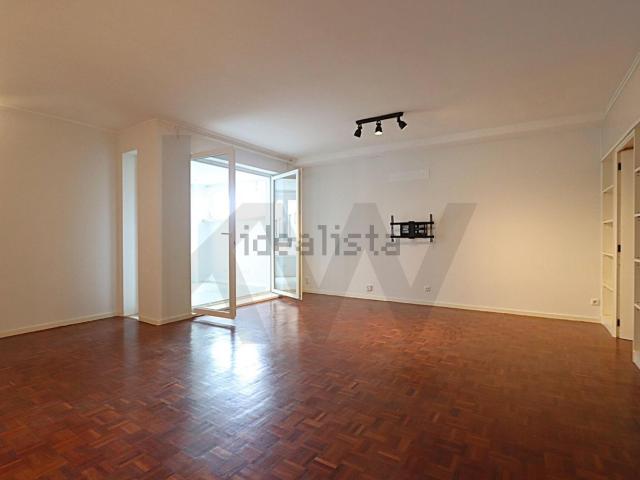Apartamento alugar em Basílio Teles, Porto