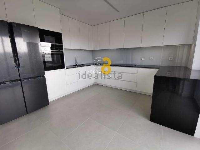 Apartamento alugar em Basílio Teles, Porto