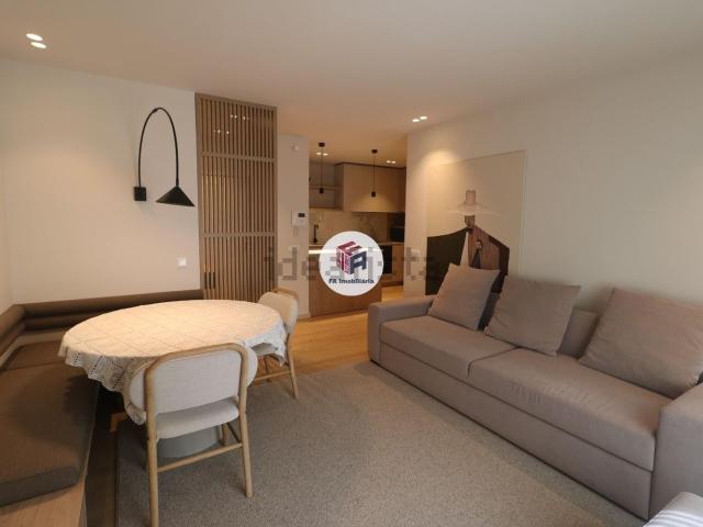 Apartamento alugar em Basílio Teles, Porto