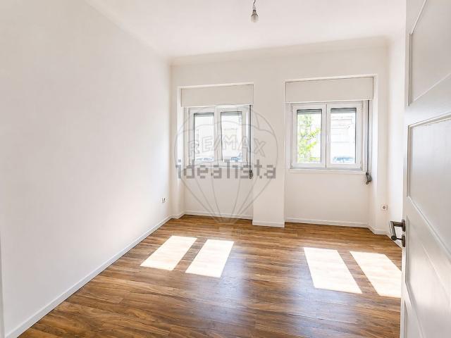 Apartamento alugar em Basílio Teles, Porto