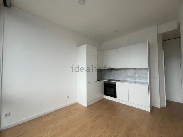 Apartamento venda em Gonçalves, Porto