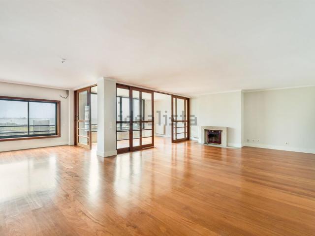 Apartamento venda em Porto