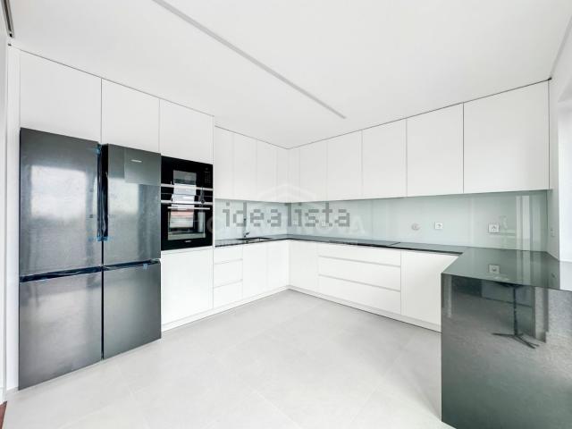 Apartamento alugar em Basílio Teles, Porto