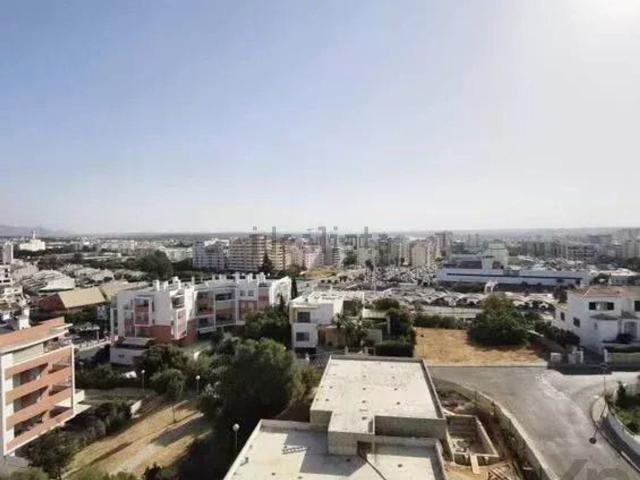 Apartamento venda em Mexilhoeira Grande, Faro