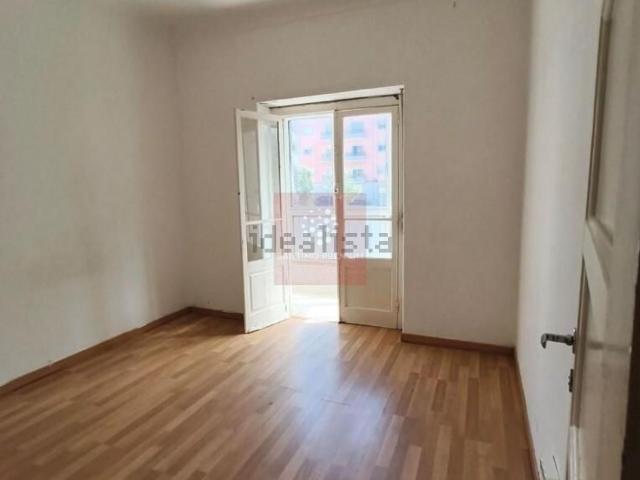 Apartamento venda em Mina de Água, Amadora