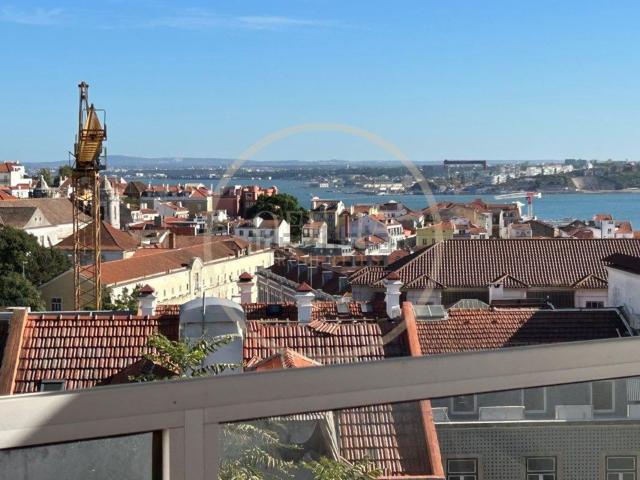 Duplex venda em Encarnação, Lisboa