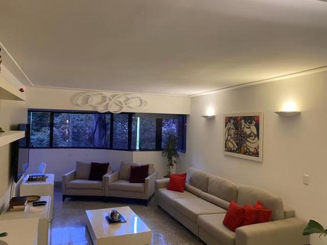 Apartamento venda em Região Geográfica Imediata do Distrito Federal, Região Integrada de Desenvolvimento do Distrito Federal e Entorno