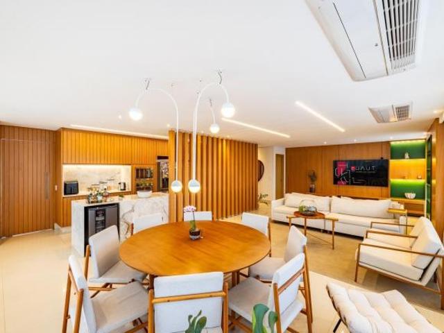 Apartamento venda em Região Geográfica Imediata de Goiânia, Goiânia