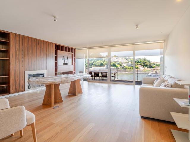 Apartamento alugar em Porto, Aldoar