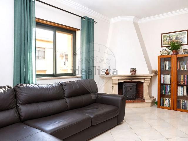 Apartamento venda em Moita