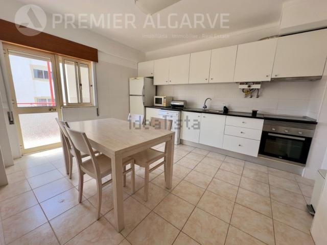 Apartamento alugar em Alto do Calhau, Faro