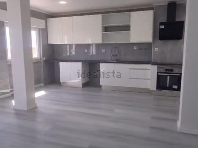 Apartamento venda em Fonte do Lavra, Setúbal
