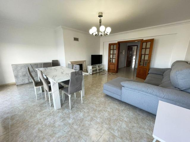 Apartamento alugar em Colinas do Oriente, Montijo