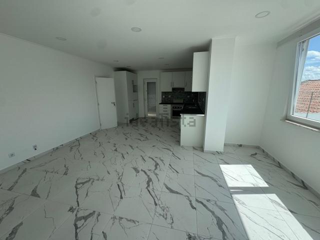 Apartamento alugar em Bairro do Corte Esteval, Montijo