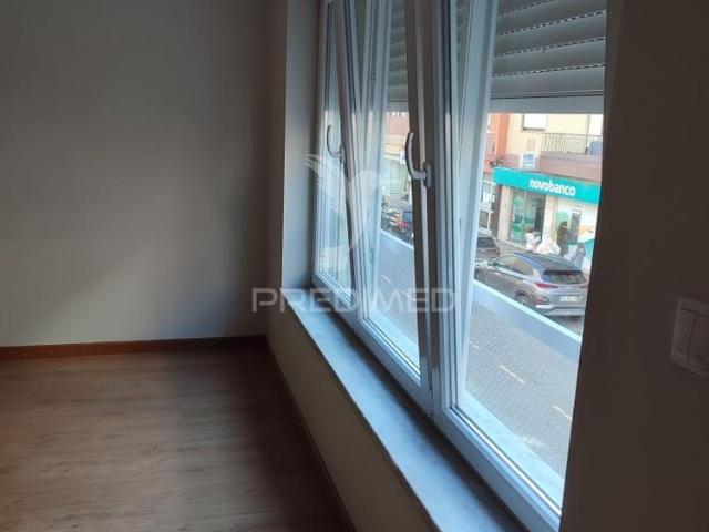 Apartamento alugar em Bairro Ferroviário, Barreiro