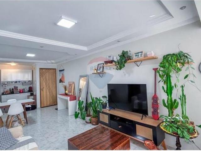 Apartamento venda em Região Geográfica Imediata do Distrito Federal, Região Integrada de Desenvolvimento do Distrito Federal e Entorno