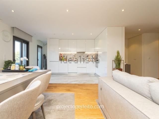 Apartamento venda em Nogueira da Regedoura, Santa Maria da Feira