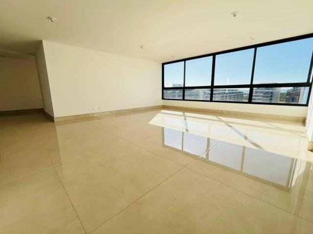 Apartamento venda em Região Geográfica Imediata do Distrito Federal, Região Integrada de Desenvolvimento do Distrito Federal e Entorno