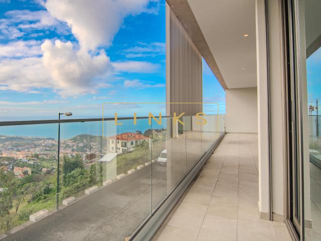 Apartamento venda em Estreito de Câmara de Lobos, Câmara De Lobos
