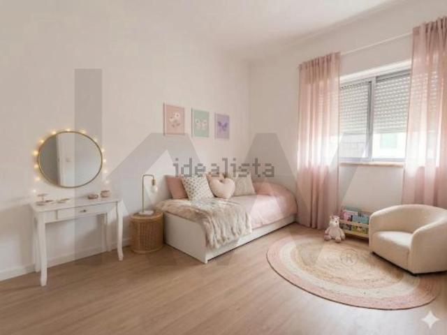 Apartamento venda em Casal do Chapim, Odivelas