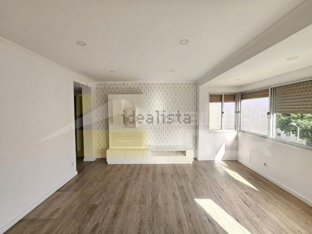 Apartamento venda em Casal do Chapim, Odivelas