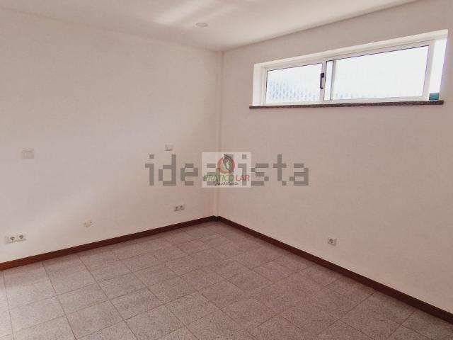 Apartamento alugar em Cabeço de Perrães, Oliveira Do Bairro