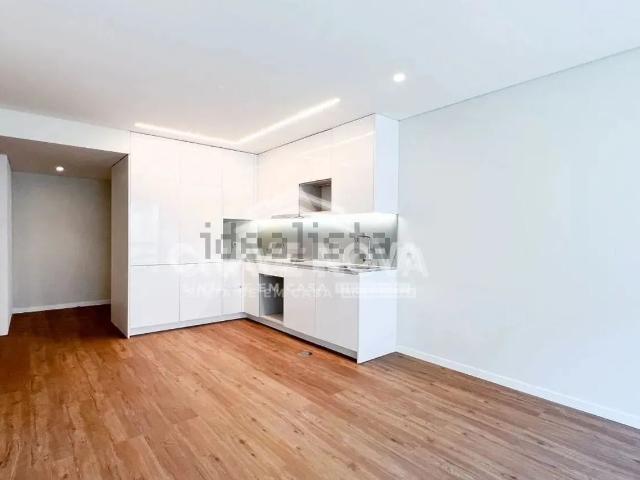 Apartamento venda em Oliveira do Douro, Vila Nova De Gaia
