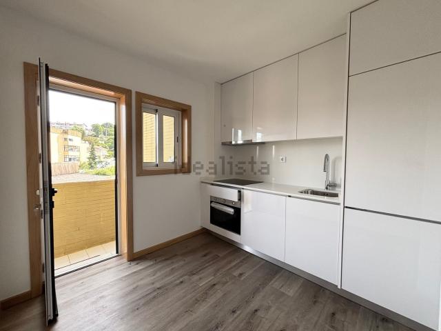 Apartamento venda em Oliveira do Douro, Vila Nova De Gaia