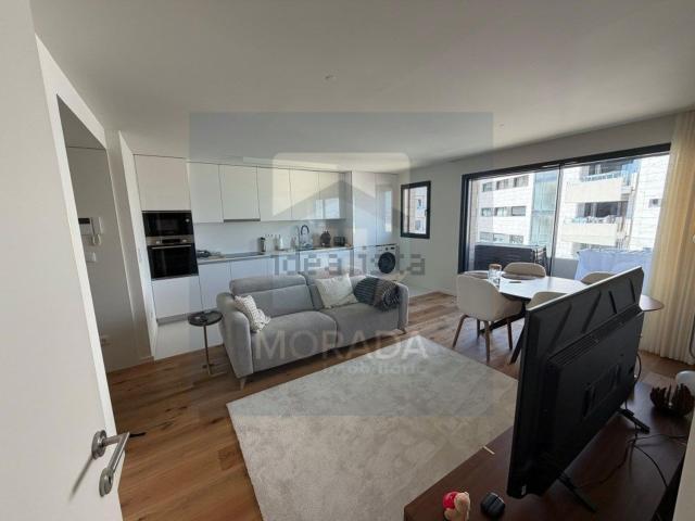 Apartamento venda em Oliveira do Douro, Vila Nova De Gaia