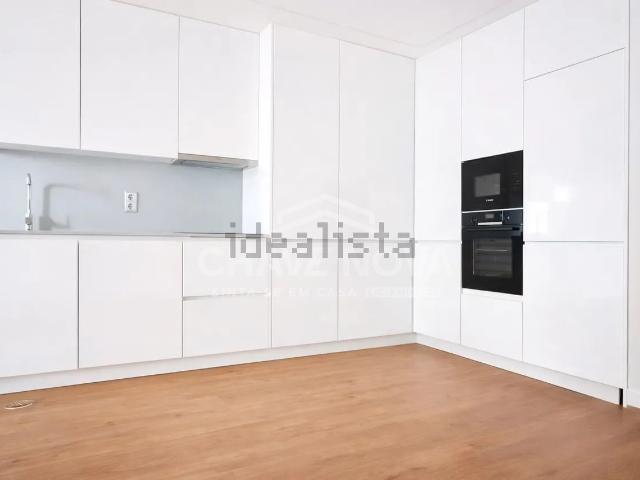 Apartamento venda em Oliveira do Douro, Vila Nova De Gaia