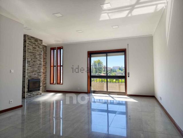 Apartamento venda em Paços de Brandão, Santa Maria da Feira