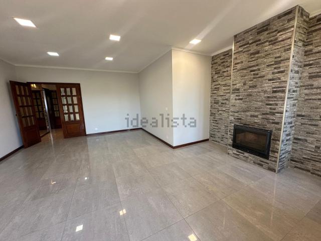 Apartamento venda em Paços de Brandão, Santa Maria da Feira