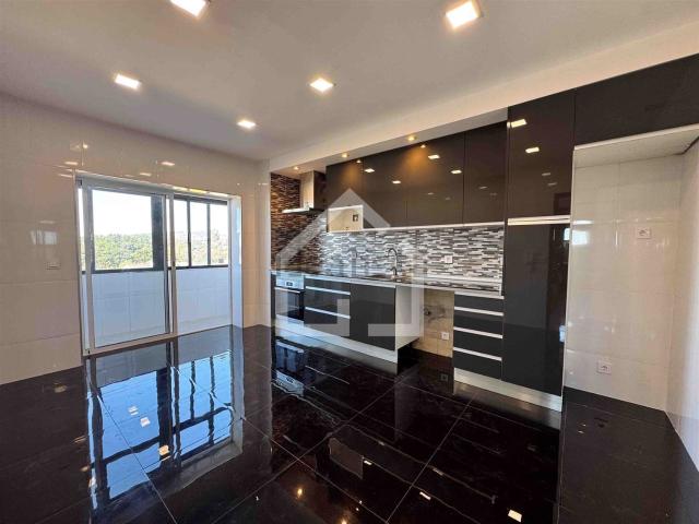 Apartamento venda em Paços de Brandão, Santa Maria da Feira