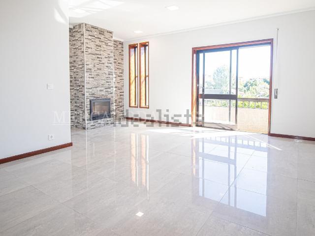 Apartamento venda em Paços de Brandão, Santa Maria da Feira