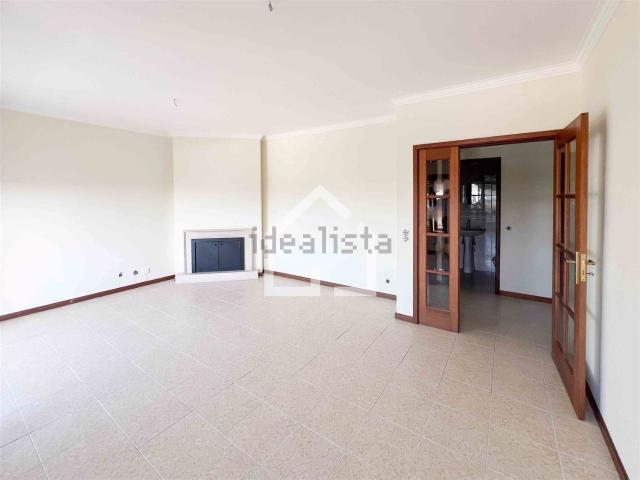 Apartamento venda em Paços de Brandão, Santa Maria da Feira
