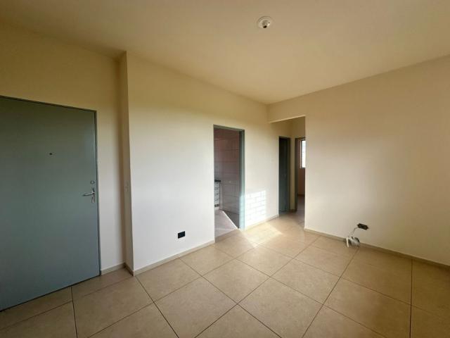 Apartamento aluguel em Conjunto Habitacional Sebastião de Mello Cesar, Londrina