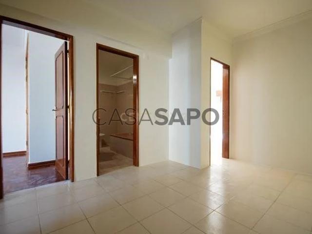 Apartamento alugar em Almada, Alembrança
